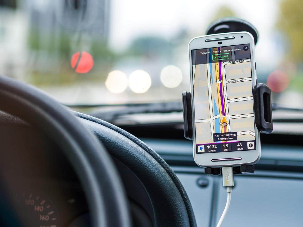 Navigatore per auto nel telefono