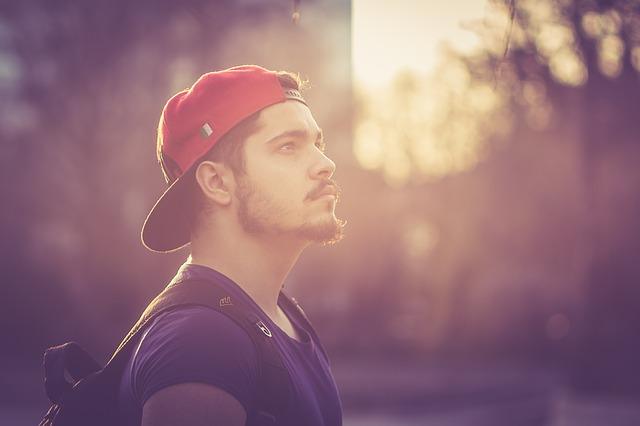 Fotografie teenager se vzácným vousem