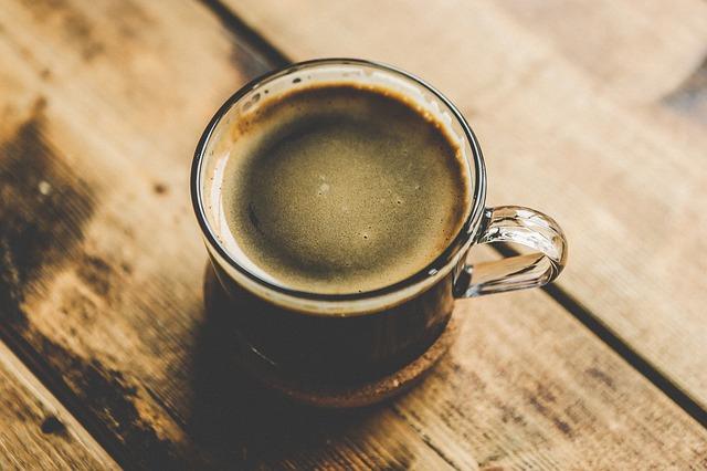 Tazza di caffè che dice fortuna