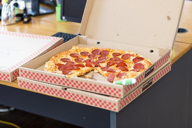Otevřete krabici na pizzu