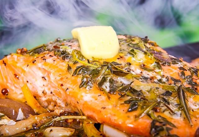 Salmone rosso farcito con burro