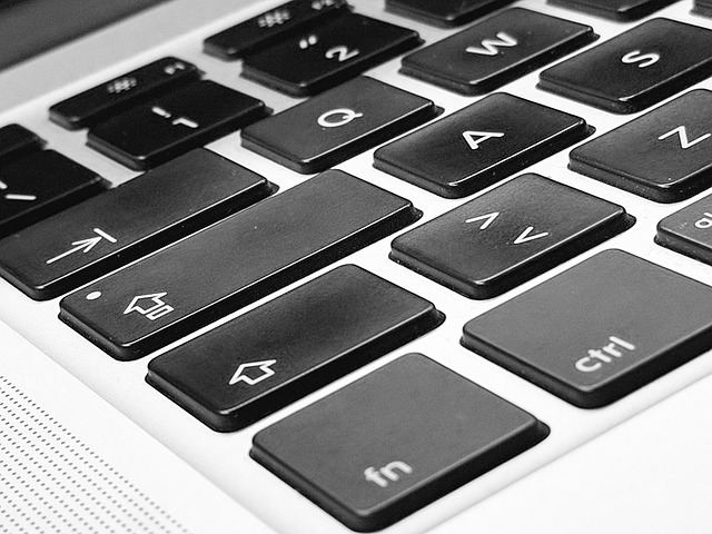 Klávesnice počítače Macbook