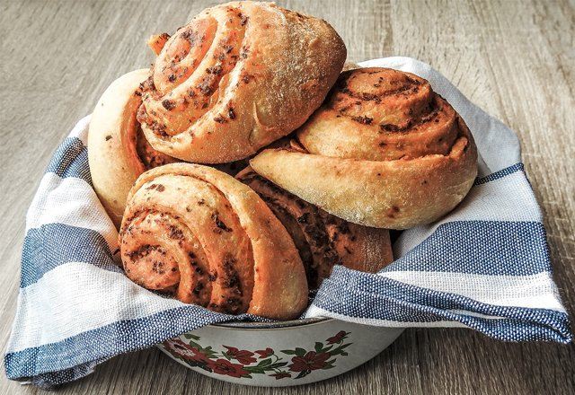 Rotoli di cinabro con cannella